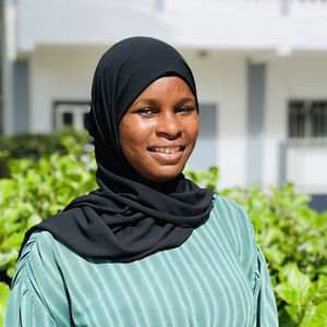 Meet your Posher, Maimuna